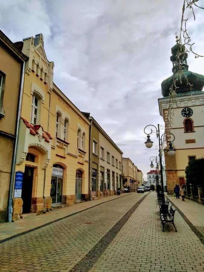 Krosno Apartamenty Przy Rynku Exterior foto